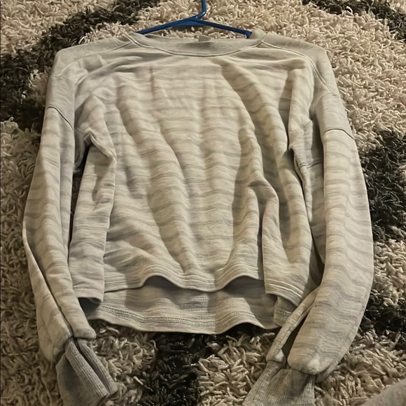 American Eagle Outfitters Gray Long Sleeve Tee - Picture 1 of 1
